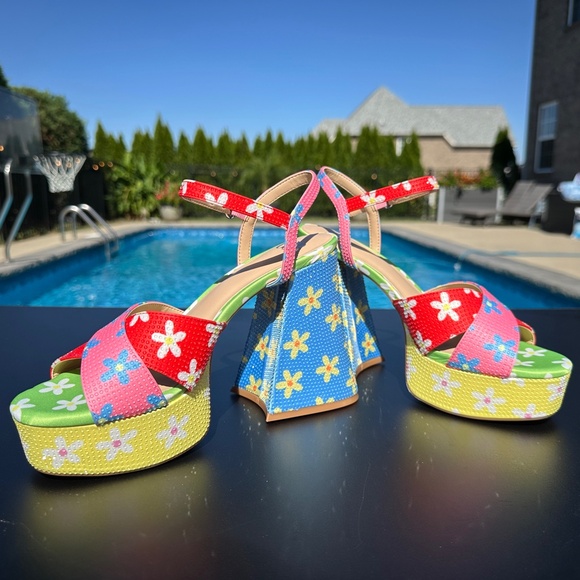 NWT GB Ulti-Mate Floral Rainbow Rhinestone Retro Platform 70's Sandals - Picture 11 of 15